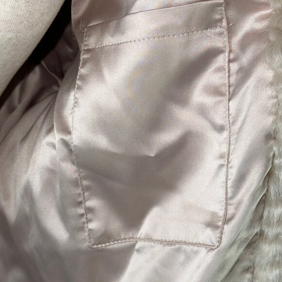 Elevated Piece! Anthropologie Fur by Urf Noemie Faux Fur Coat in Beige Size L - Picture 14 of 14